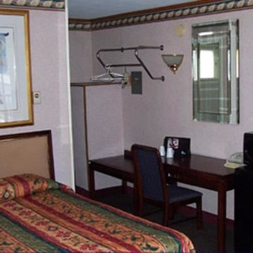 Heldreth Motel Kingwood Room photo