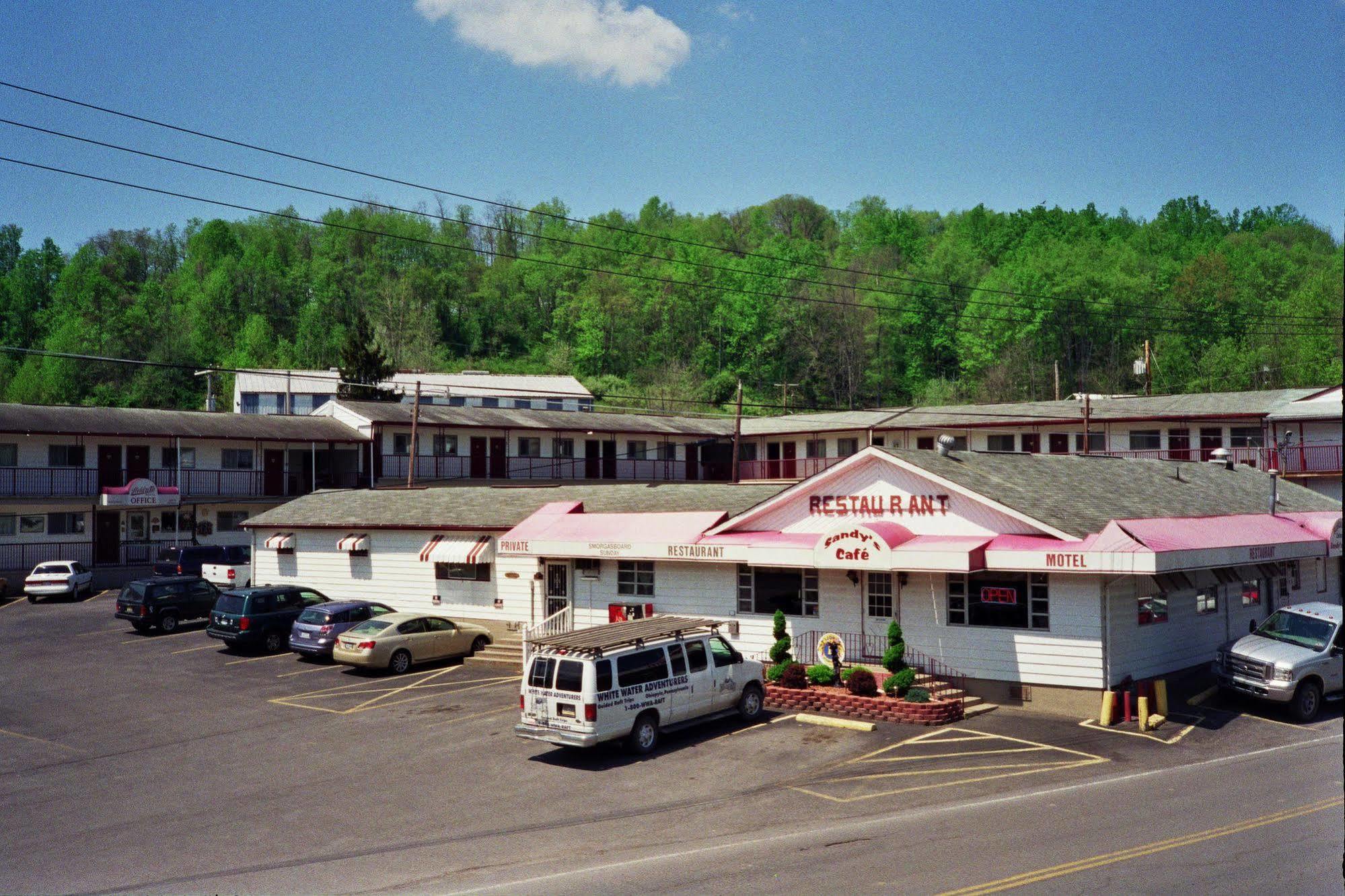 Heldreth Motel Kingwood Exterior photo